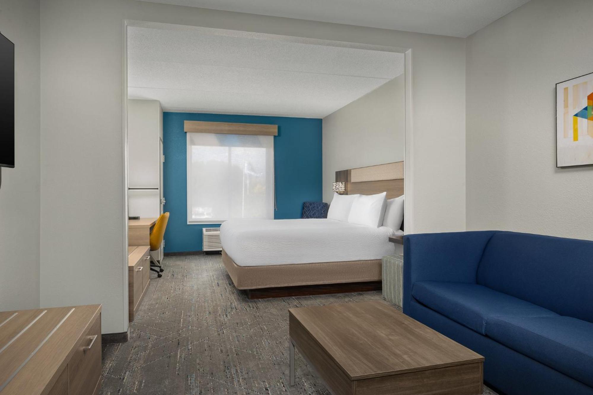 Holiday Inn Express Hotel & Suites Greensboro - Airport Area By Ihg Exteriör bild