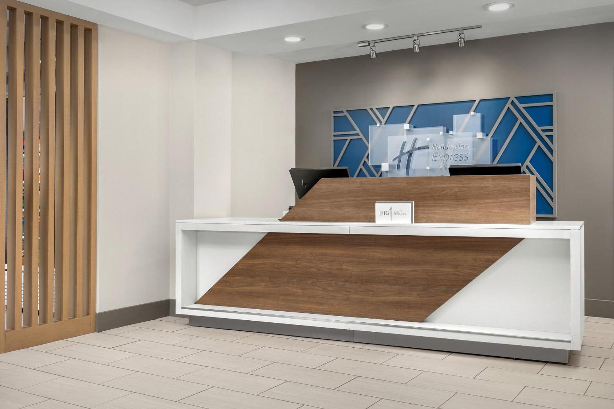 Holiday Inn Express Hotel & Suites Greensboro - Airport Area By Ihg Exteriör bild