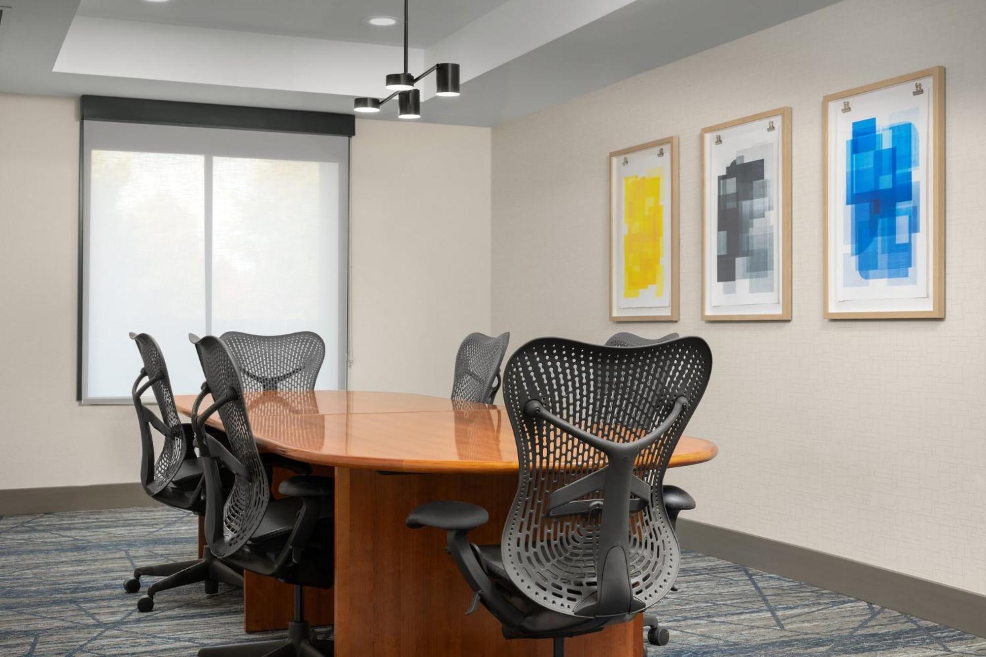 Holiday Inn Express Hotel & Suites Greensboro - Airport Area By Ihg Exteriör bild