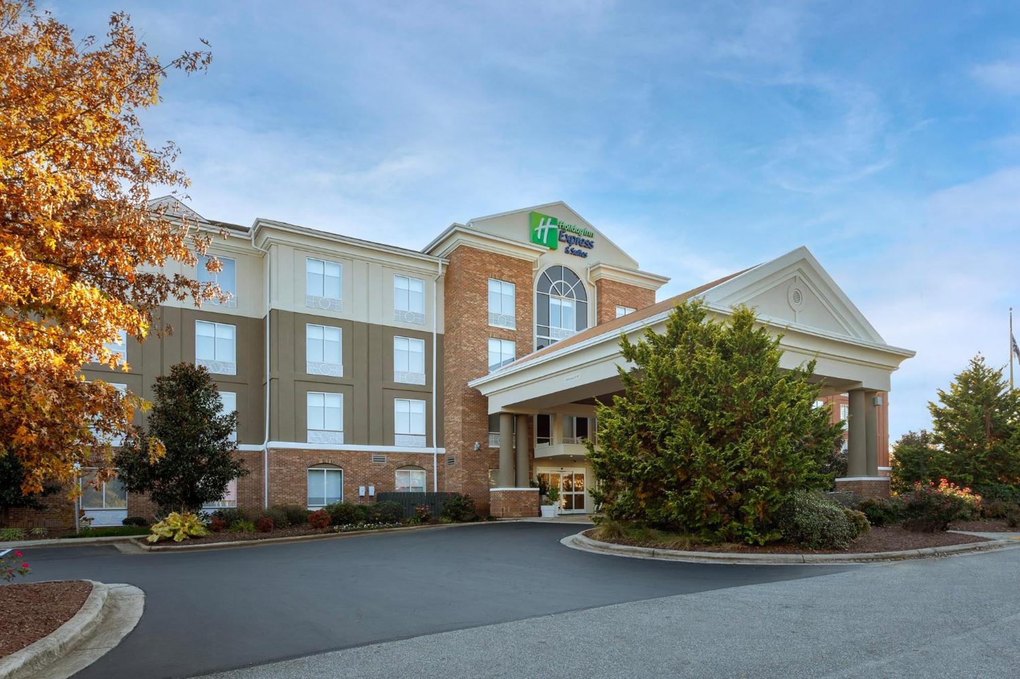 Holiday Inn Express Hotel & Suites Greensboro - Airport Area By Ihg Exteriör bild