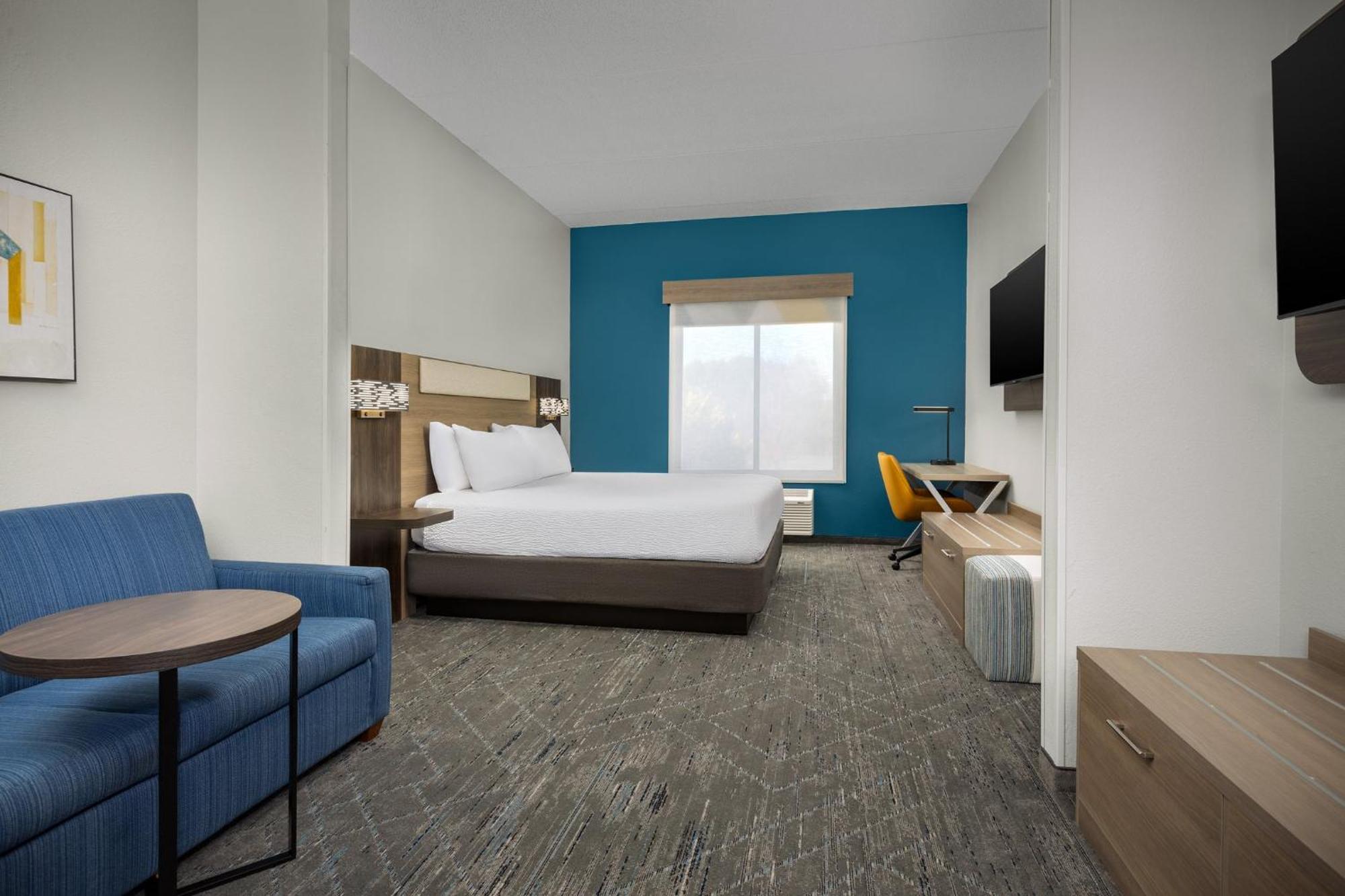 Holiday Inn Express Hotel & Suites Greensboro - Airport Area By Ihg Exteriör bild
