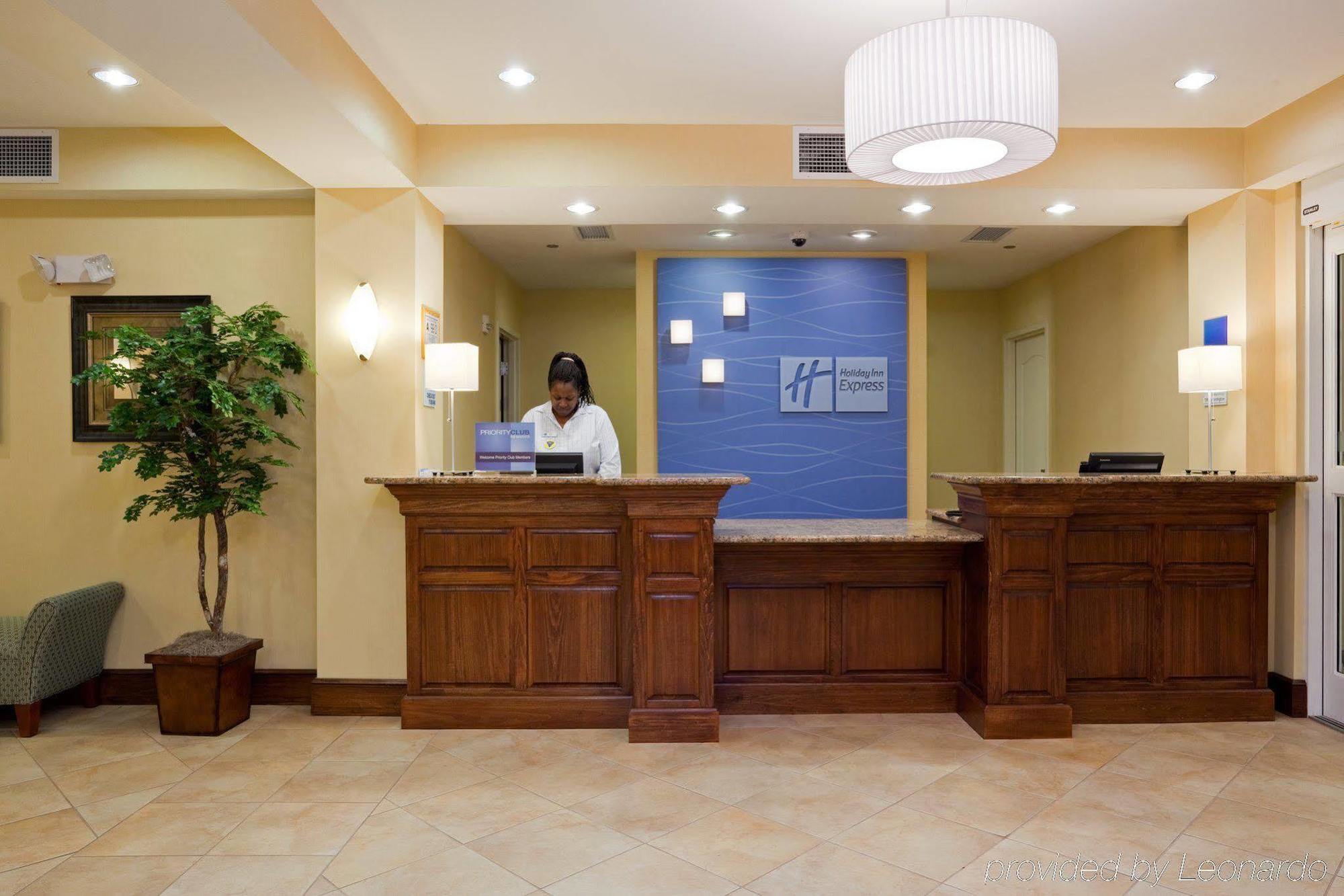 Holiday Inn Express Hotel & Suites Greensboro - Airport Area By Ihg Exteriör bild